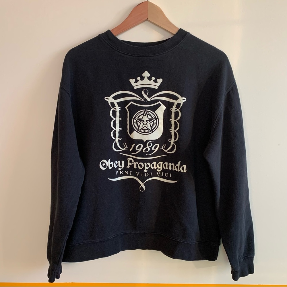 OBEY crewneck VENI VIDI VICI